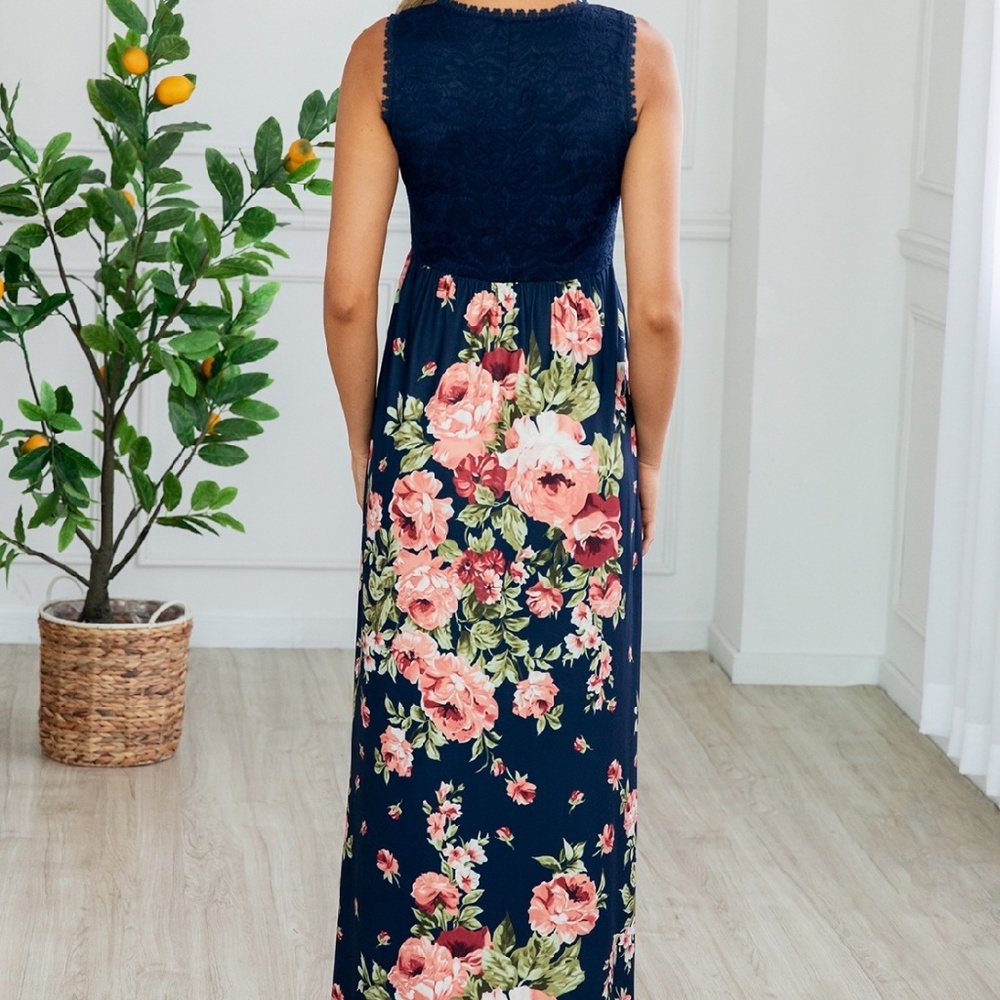 **LAST ONE-MEDIUM**Navy Floral Lace Dress - Picture 3 of 3